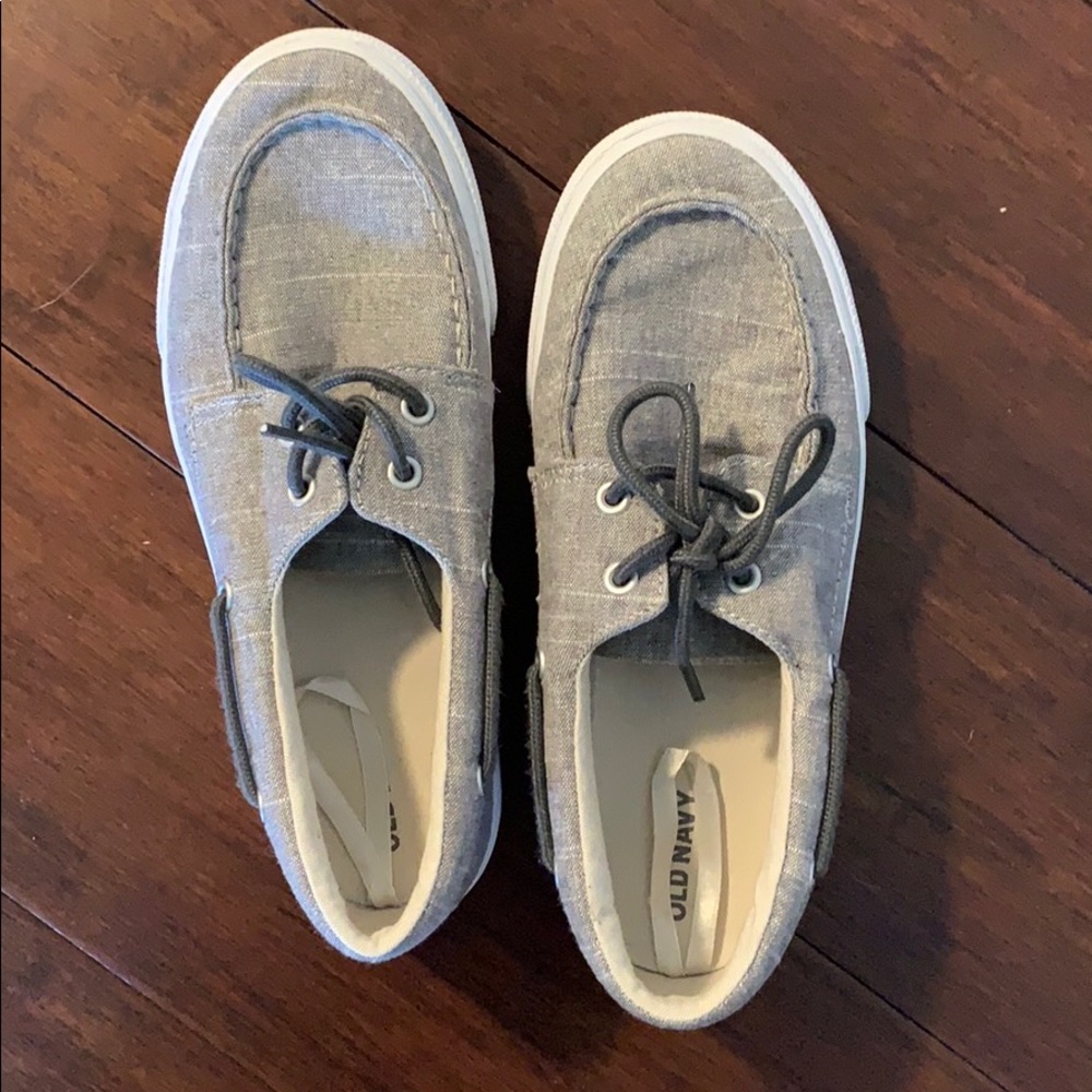 Boys slip on boat shoe